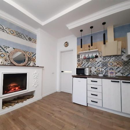 2 Bdr Apartment Near Gorky Park, Center Kharkiv Exterior photo