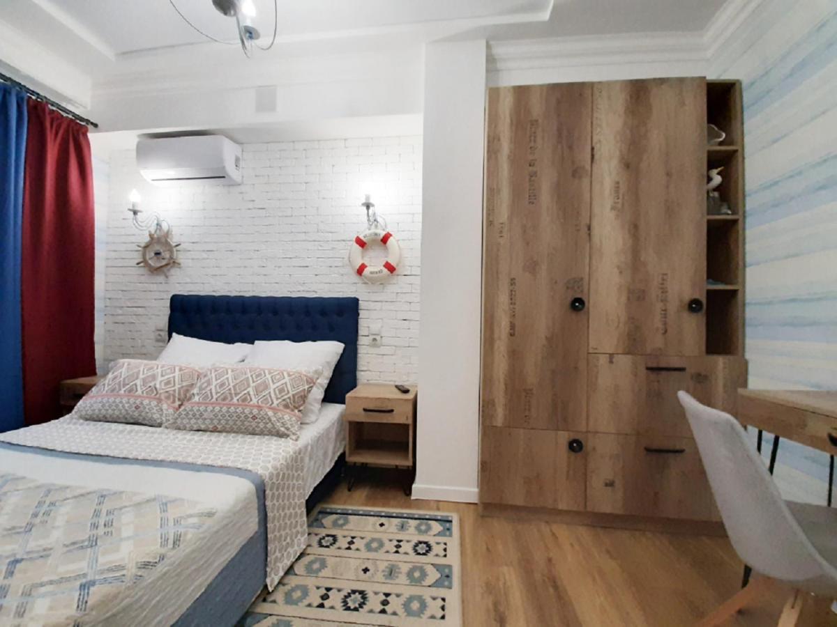 2 Bdr Apartment Near Gorky Park, Center Kharkiv Exterior photo