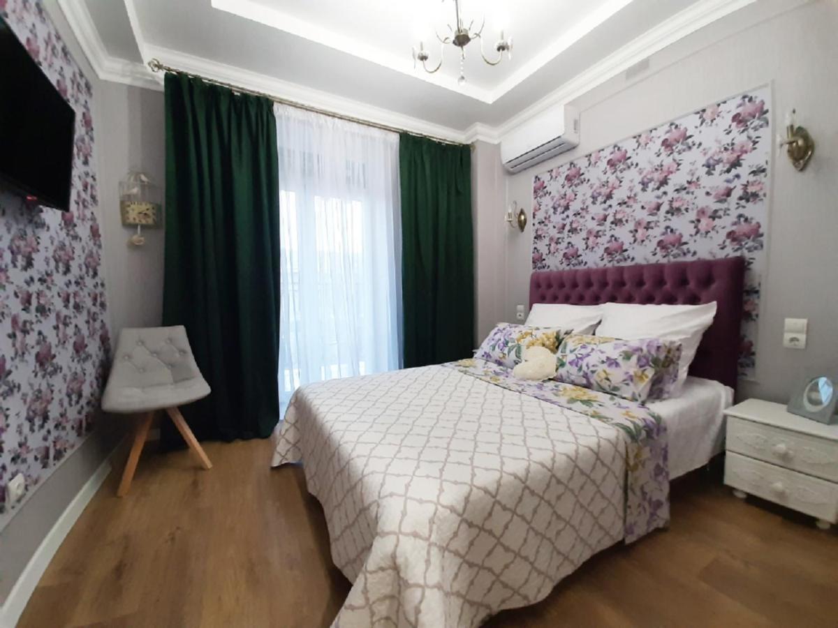 2 Bdr Apartment Near Gorky Park, Center Kharkiv Exterior photo