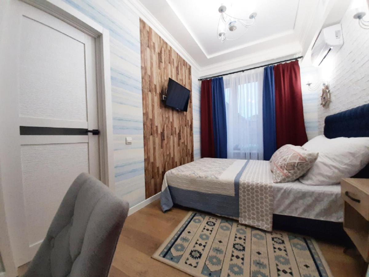 2 Bdr Apartment Near Gorky Park, Center Kharkiv Exterior photo