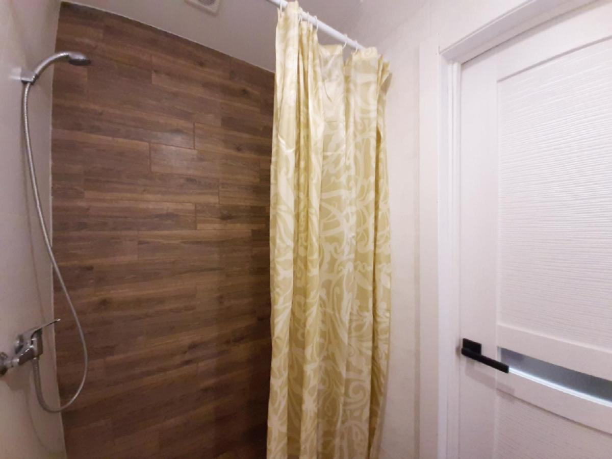 2 Bdr Apartment Near Gorky Park, Center Kharkiv Exterior photo